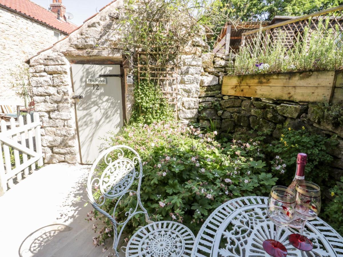 Crooked Cottage Kirkbymoorside Exterior photo
